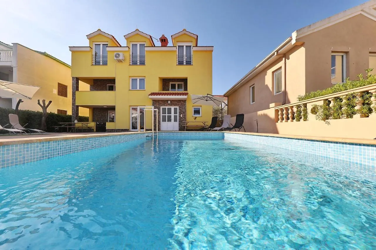 Apartments Oliva Vrsi