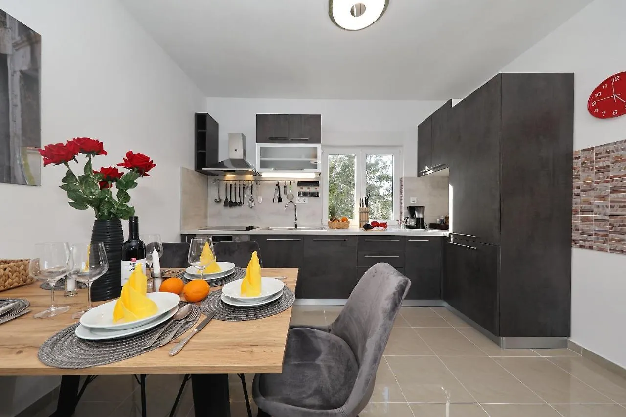 Apartments Oliva Vrsi