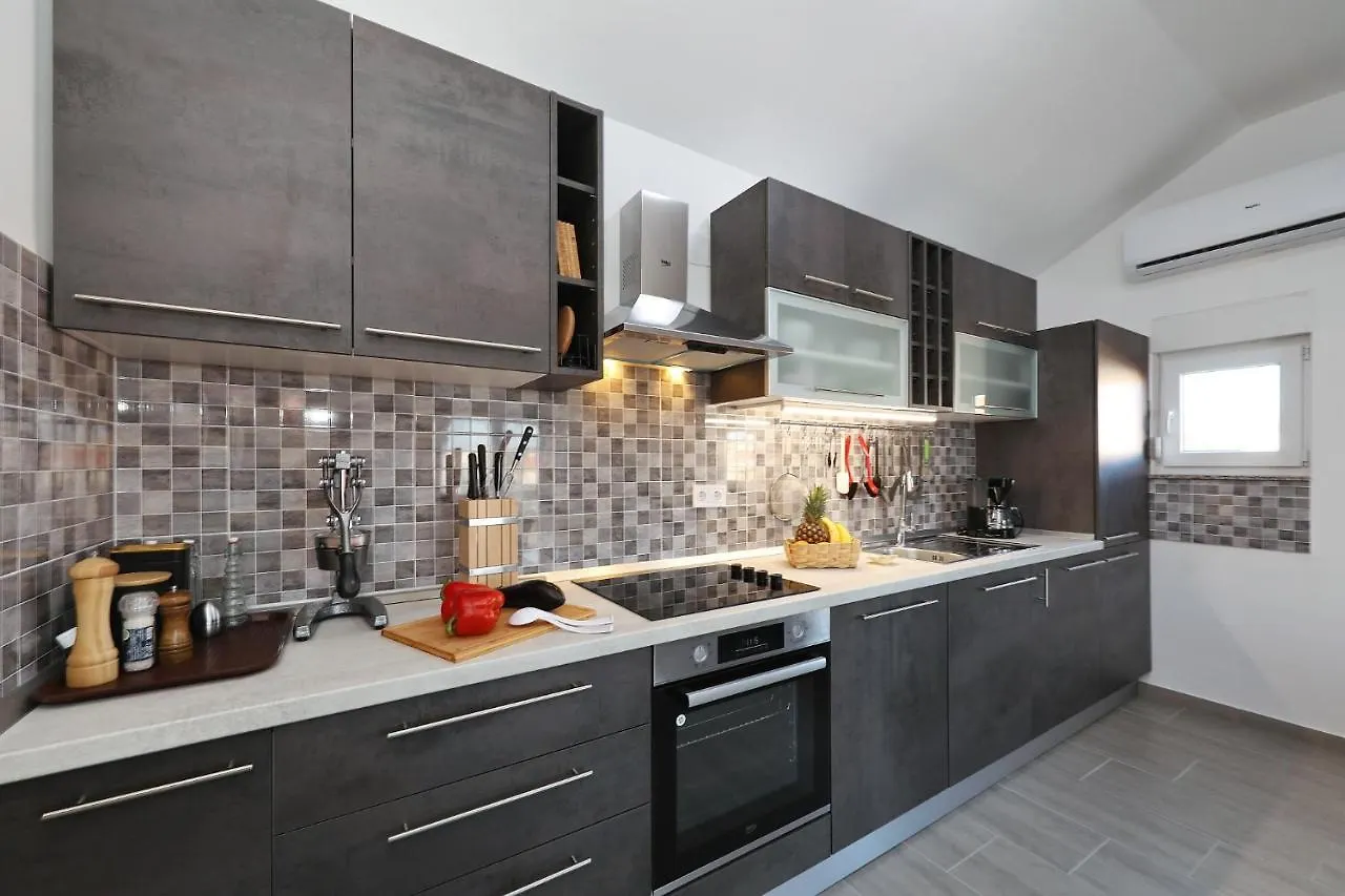 Apartments Oliva Vrsi